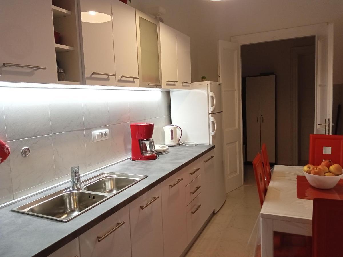 Apartment Red Coral Дубровник Екстериор снимка